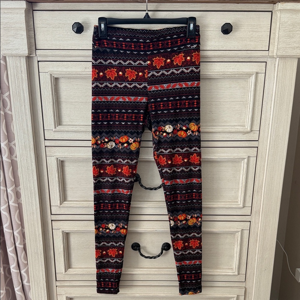 Time and Tru Women’s Fall Leggings - Black and Orange